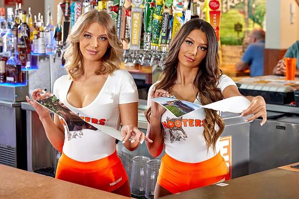 #ShredYourEx and Receive Free Wings at Hooters for Valentine’s Day