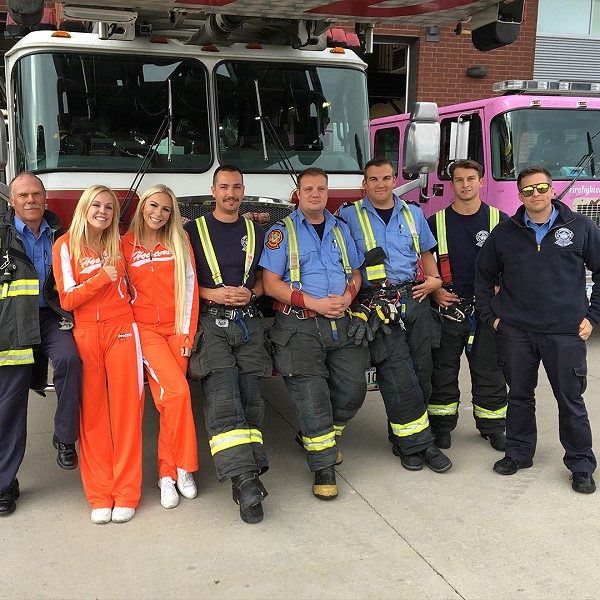 Hooters Honors First Responders with “Buy 10, Get 10” Offer Oct. 28, 2021