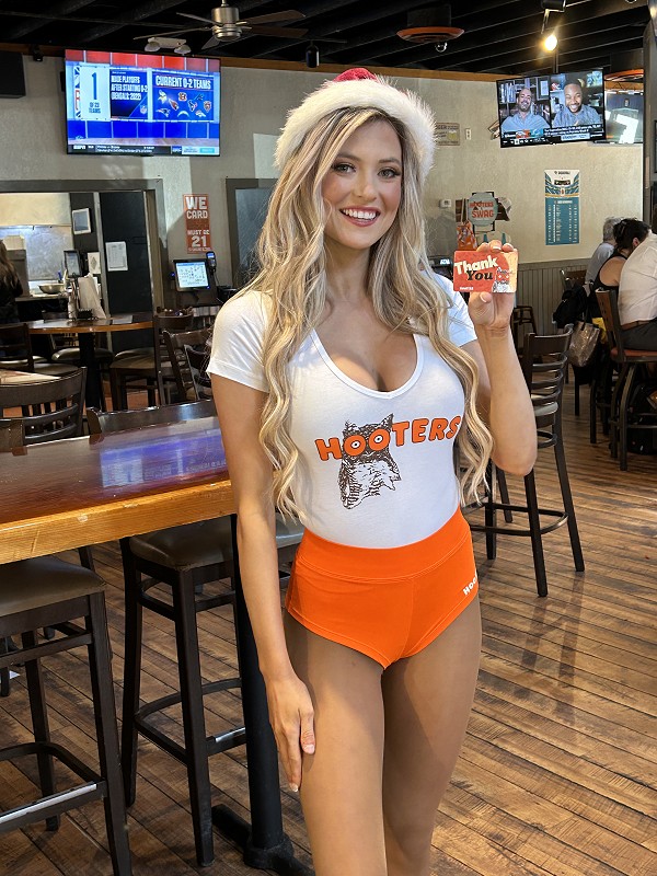 Hooters Serves Up Irresistible Cyber Monday Gift Card Promotion: Extra $30 with $100 Purchase